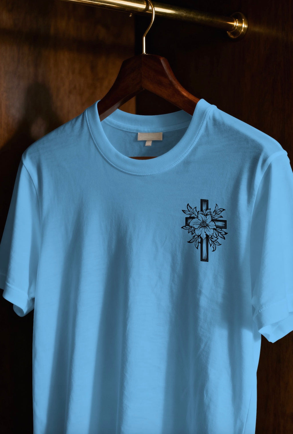 Luke 23;34 - Jesus carrying the cross T-shirt
